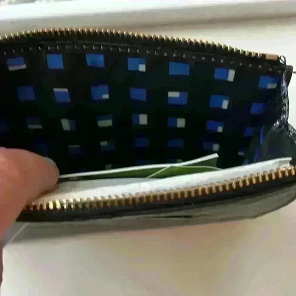 Vintage new with tags Kate Spade north court bow wristlet in black - Picture 5 of 5